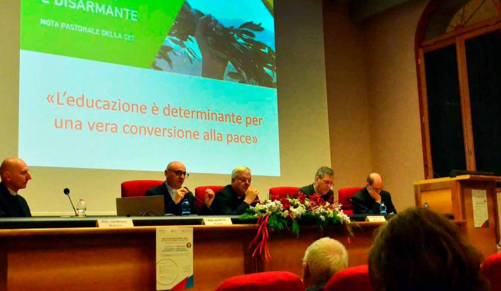 Dentro ai conflitti in modo “disarmato e disarmante”, la riflessione di don Bignami al “Dies academicus”