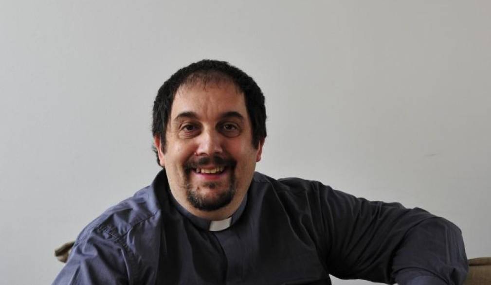 E’ morto improvvisamente don Davide Schiavon, direttore della Caritas tarvisina E’ morto improvvisamente don Davide Schiavon, direttore della Caritas tarvisina