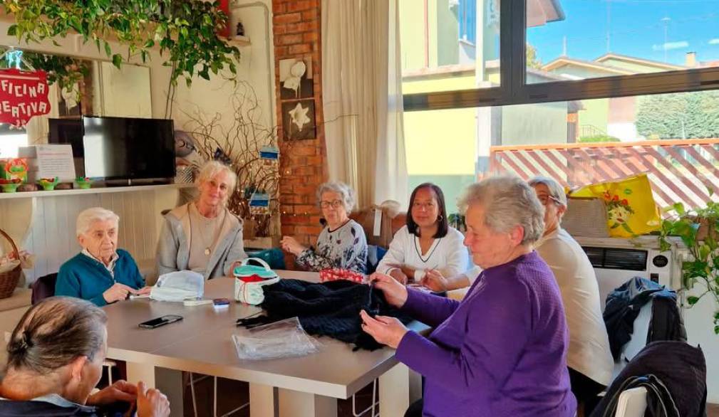 Silea, scialli di solidarietà per il Myanmar