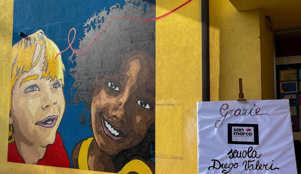 Mogliano: un murale realizzato con gli studenti alla primaria Valeri Mogliano: un murale realizzato con gli studenti alla primaria Valeri