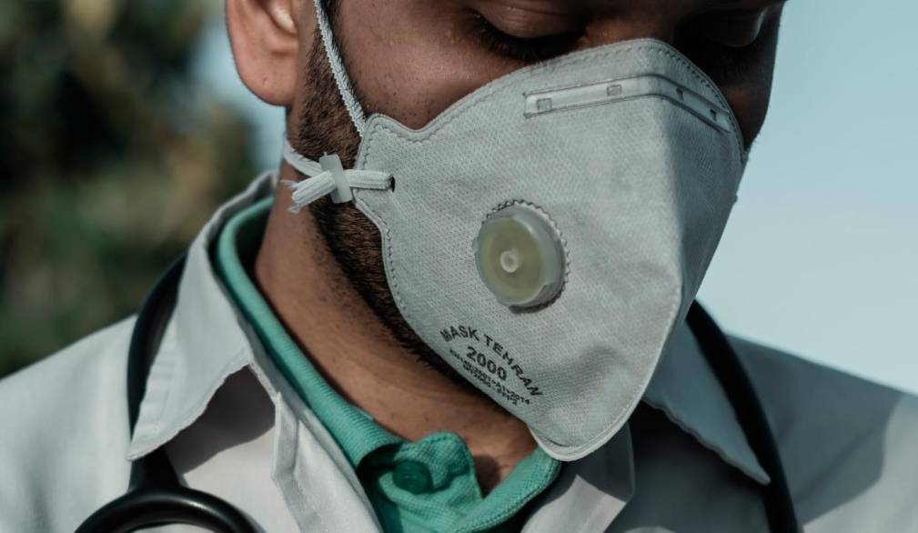 Pandemia, che cosa ci ha lasciato. Una nuova organizzazione per la sanità e il welfare Pandemia, che cosa ci ha lasciato. Una nuova organizzazione per la sanità e il welfare