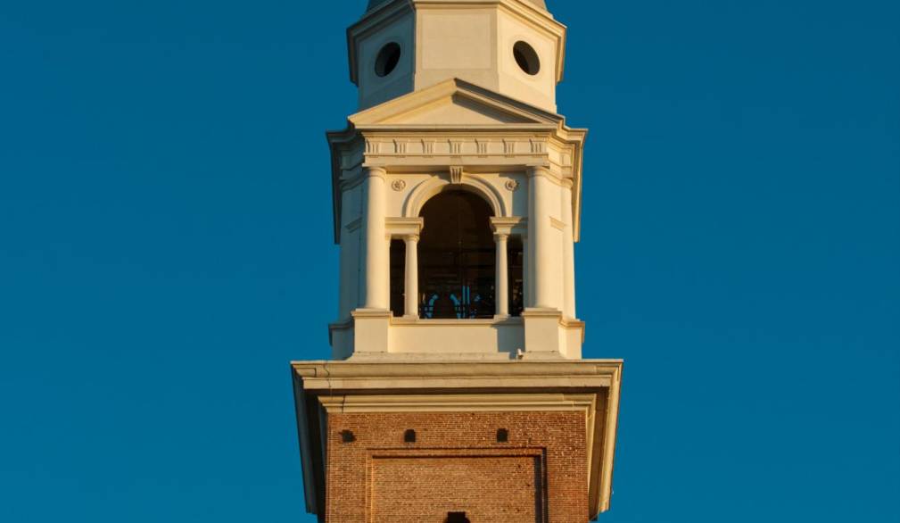 Il campanile di S. M. della Pieve dopo il restauro. Foto Giancarlo Baggio (circolo fotografico El Pavejon)