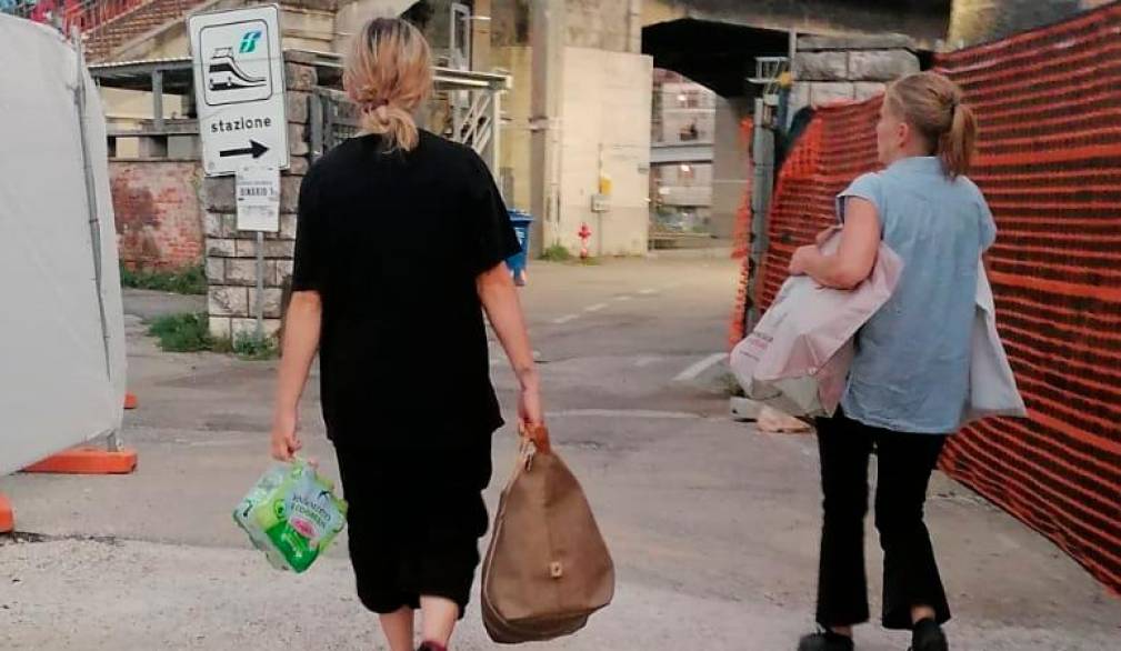 Distribuzione pacchi alimentari Distribuzione pacchi alimentari