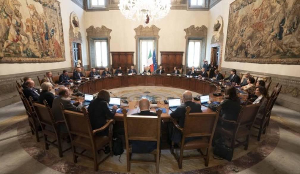 Consiglio dei Ministri a palazzo Chigi Consiglio dei Ministri a palazzo Chigi