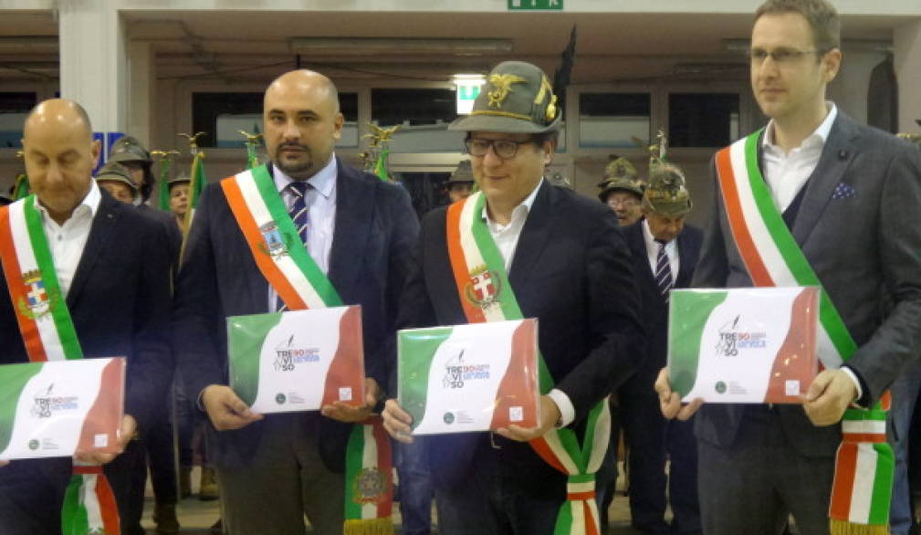 Alpini e sindaci: è festa del Tricolore Alpini e sindaci: è festa del Tricolore
