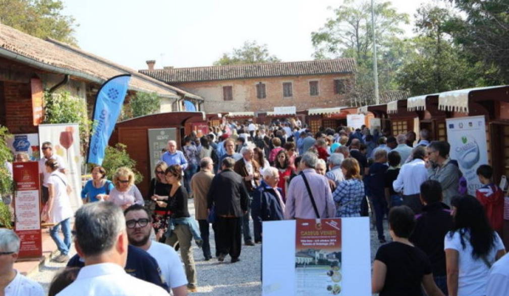 Caseus, folla e formaggi a villa Emo Caseus, folla e formaggi a villa Emo