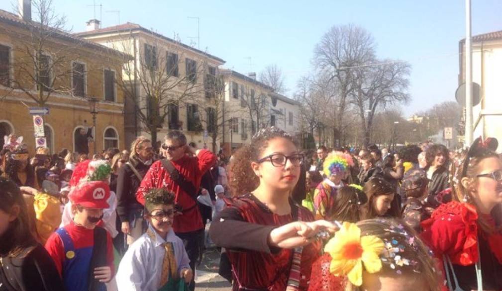 Carnevale, gran finale con le sfilate a Treviso e a San Donà Carnevale, gran finale con le sfilate a Treviso e a San Donà