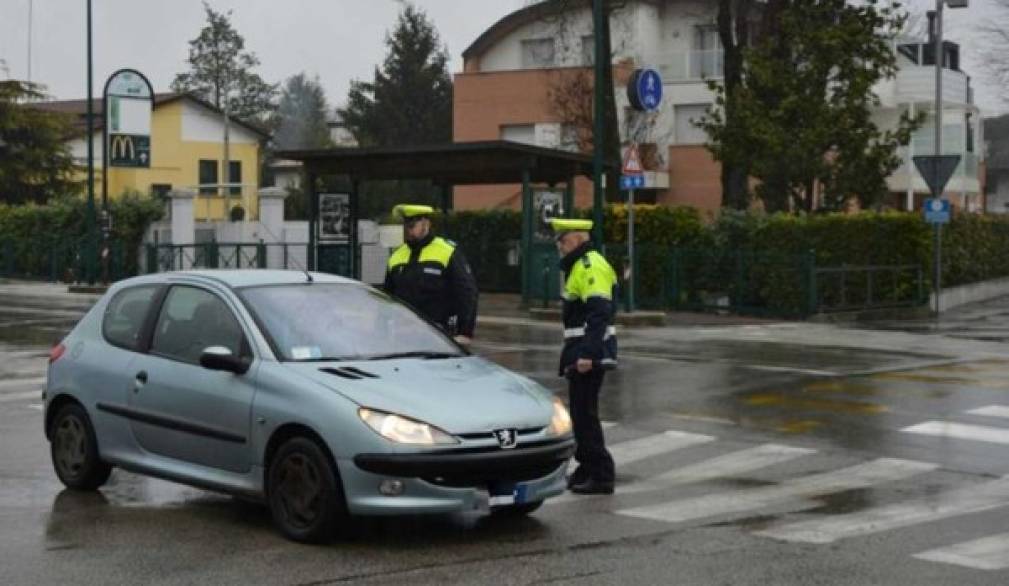L'Ascom contro Manildo: targhe alterne: follia inutile e dannosa L'Ascom contro Manildo: targhe alterne: follia inutile e dannosa