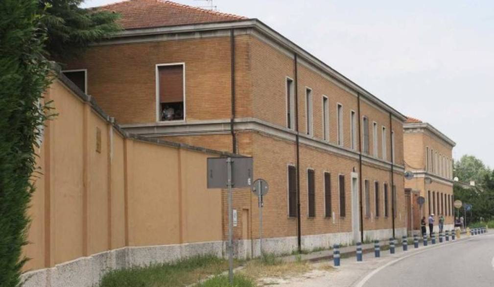 Emergenza freddo: venti posti letto nell'ex caserma Serena Emergenza freddo: venti posti letto nell'ex caserma Serena
