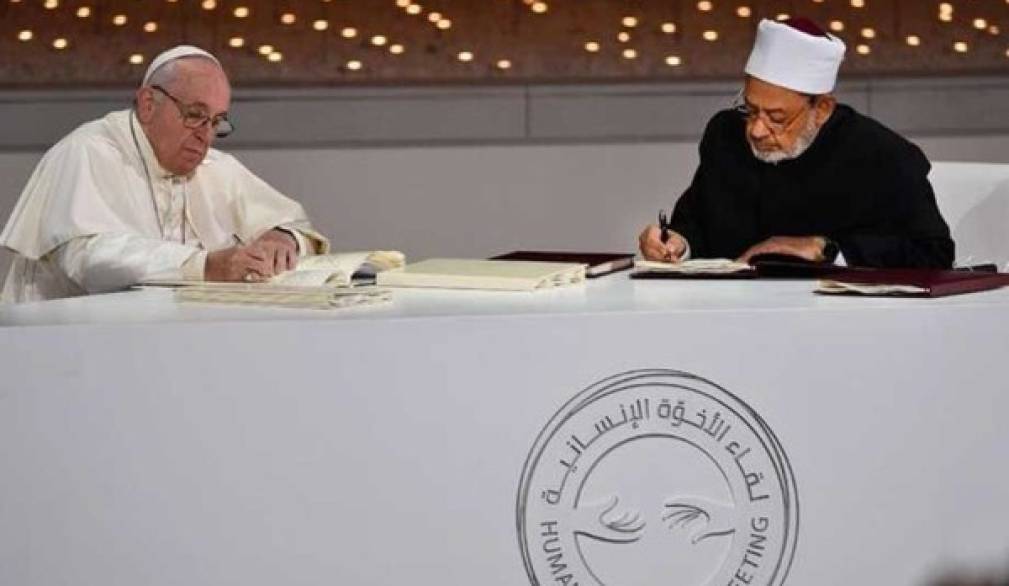 Il Papa negli Emirati Arabi: "Abbiamo bisogno dell'Arca della fratellanza" Il Papa negli Emirati Arabi: "Abbiamo bisogno dell'Arca della fratellanza"
