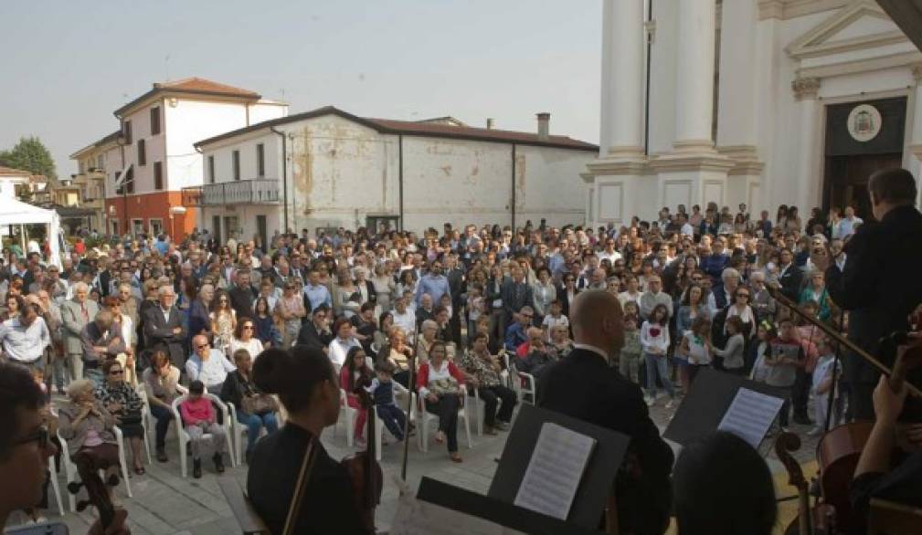 La chiesa di Tombolo torna a splendere La chiesa di Tombolo torna a splendere