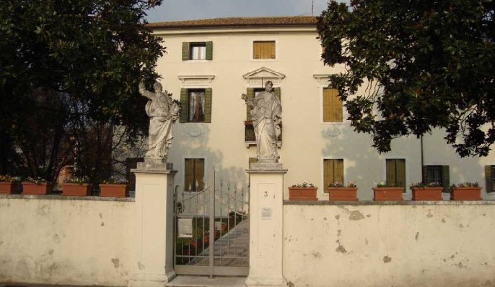Paese: una casa comune per i parroci Paese: una casa comune per i parroci