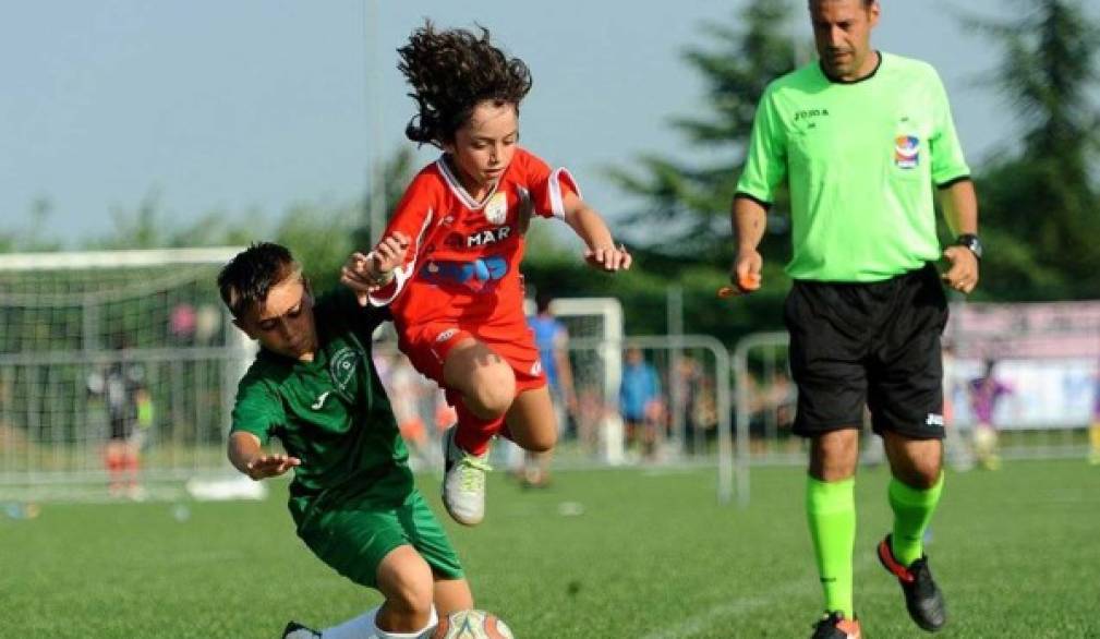 Csi, progetto calcio a cinque: l'obiettivo è divertirsi Csi, progetto calcio a cinque: l'obiettivo è divertirsi