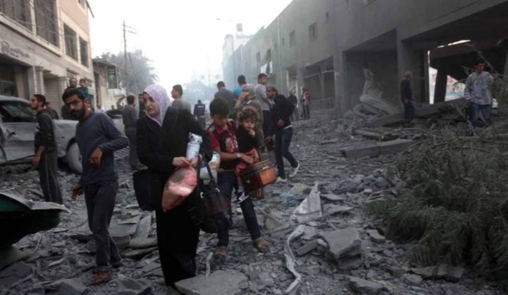 Gaza, parla l’unica cooperante italiana rimasta: “Fermare tutto questo si può” Gaza, parla l’unica cooperante italiana rimasta: “Fermare tutto questo si può”