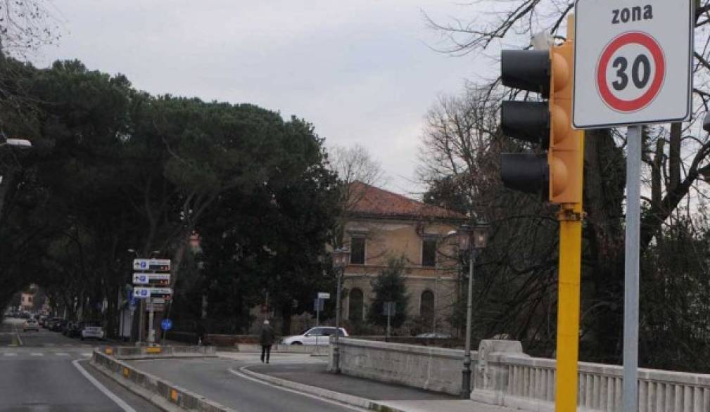 “Salva Pedoni” a Treviso: sei nuovi radar rileveranno le auto che percorrono la ‘zona 30’ “Salva Pedoni” a Treviso: sei nuovi radar rileveranno le auto che percorrono la ‘zona 30’