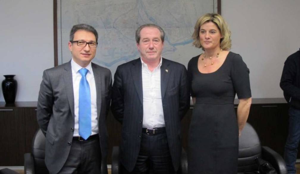 Giochi politici sulla pelle dei lavoratori. La Cisl durissima con Muraro Giochi politici sulla pelle dei lavoratori. La Cisl durissima con Muraro