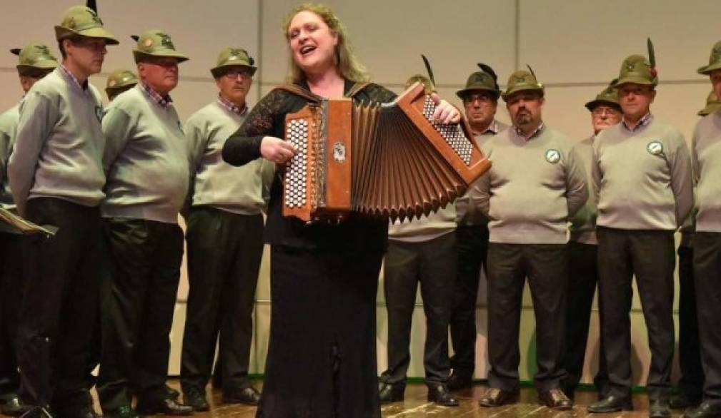 "Io maestra di coro tra gli Alpini" "Io maestra di coro tra gli Alpini"