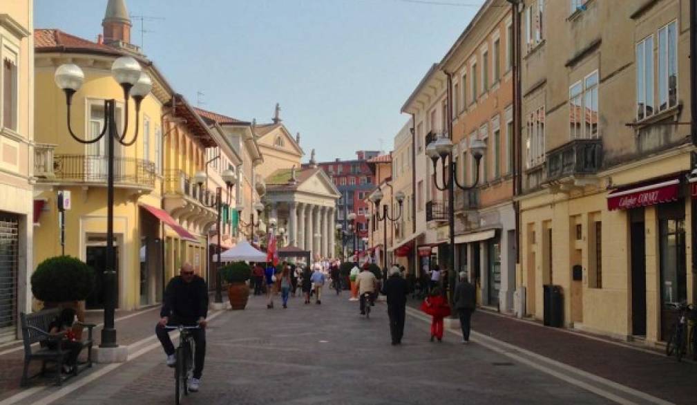 Più spazio ai pedoni e meno alle auto in centro a San Donà Più spazio ai pedoni e meno alle auto in centro a San Donà