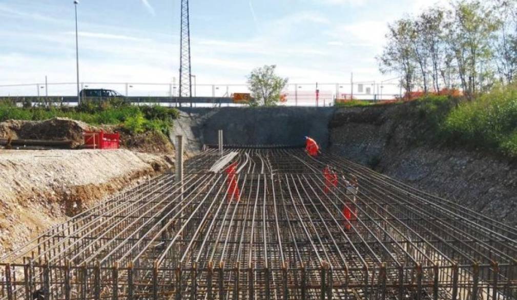 Superstrada pedemontana: finisce l'era Vernizzi. La patata bollente passa alla Regione Superstrada pedemontana: finisce l'era Vernizzi. La patata bollente passa alla Regione