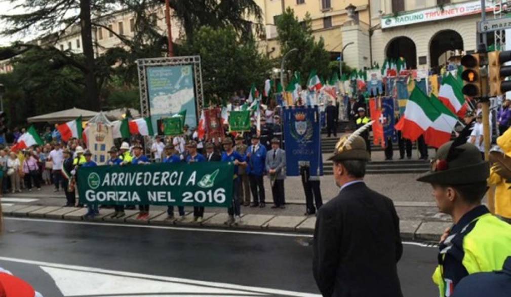 In ottantamila a Conegliano per gli alpini In ottantamila a Conegliano per gli alpini