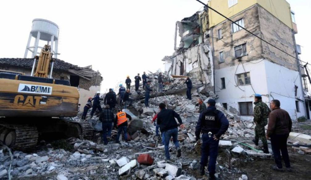 Terremoto in Albania: mentre si scava la Caritas albanese pensa al dopo-emergenza con il sostegno di Caritas Italiana Terremoto in Albania: mentre si scava la Caritas albanese pensa al dopo-emergenza con il sostegno di Caritas Italiana