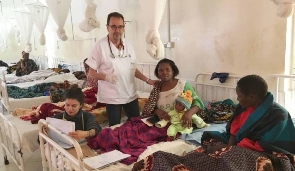 Paese: il "mal d'Africa" del dottore Paese: il "mal d'Africa" del dottore