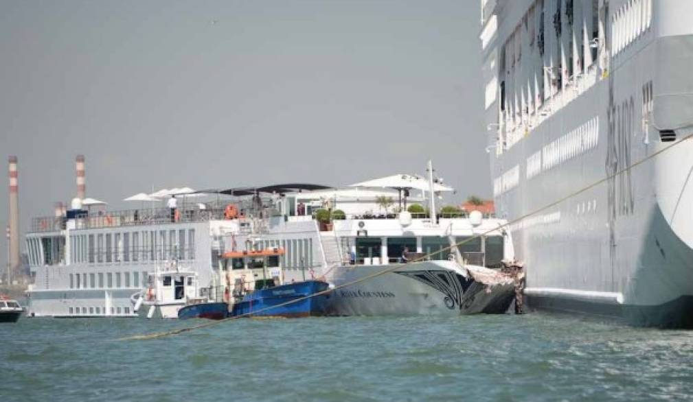 Legambiente chiede: "Stop da subito alle grandi navi a Venezia" Legambiente chiede: "Stop da subito alle grandi navi a Venezia"