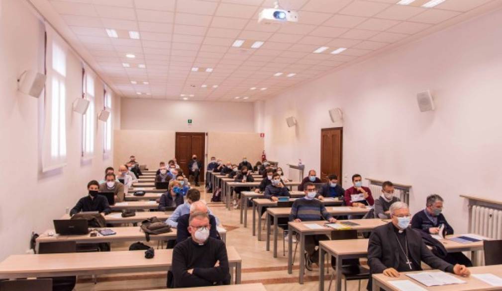Studio teologico: guardare al passato per aprirsi al futuro Studio teologico: guardare al passato per aprirsi al futuro