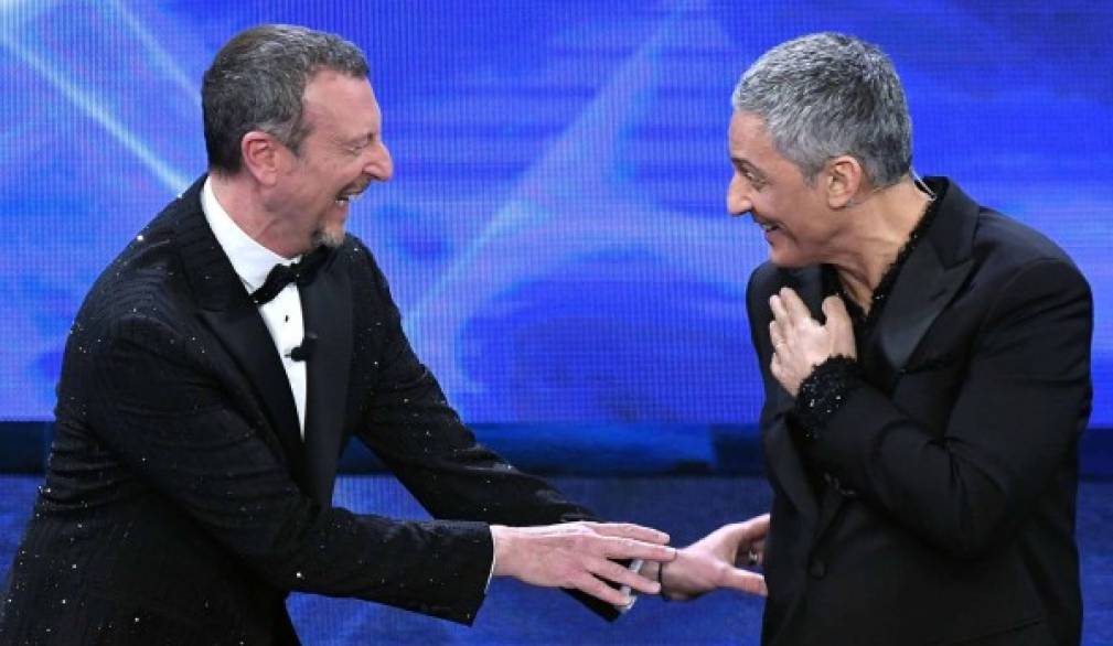 Sanremo, partito il Festival che vuole essere per tutti ma non ci risparmia "noiose" provocazioni Sanremo, partito il Festival che vuole essere per tutti ma non ci risparmia "noiose" provocazioni