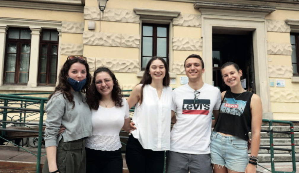 Scuola, sempre la cenerentola? Scuola, sempre la cenerentola?