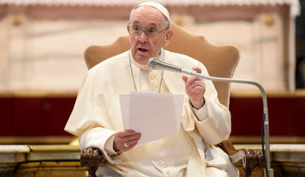 Riflessione: la preghiera del Papa e di tutto il popolo Riflessione: la preghiera del Papa e di tutto il popolo