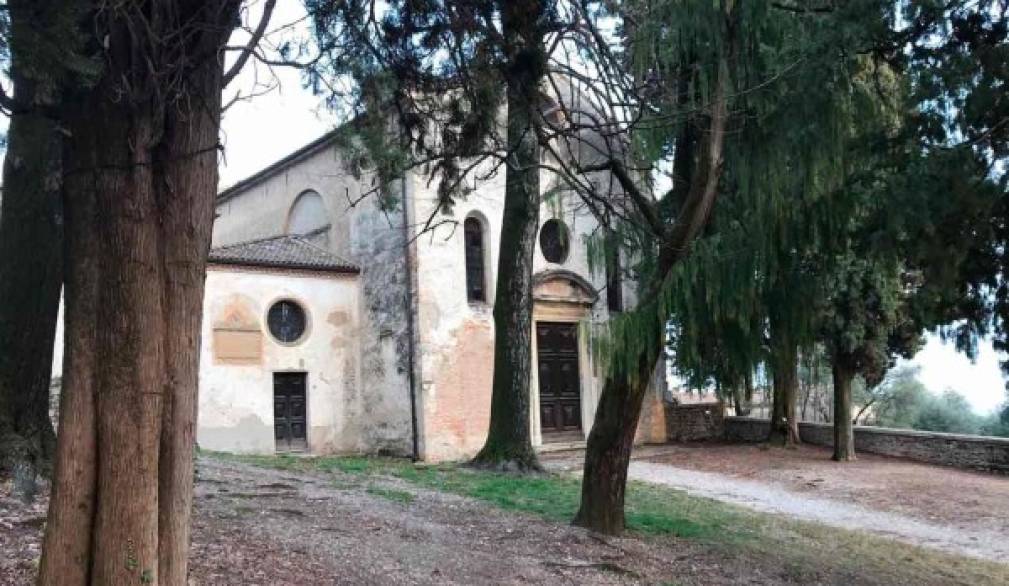 Asolo, un comitato per sistemare l'esterno della chiesa di San Gottardo Asolo, un comitato per sistemare l'esterno della chiesa di San Gottardo