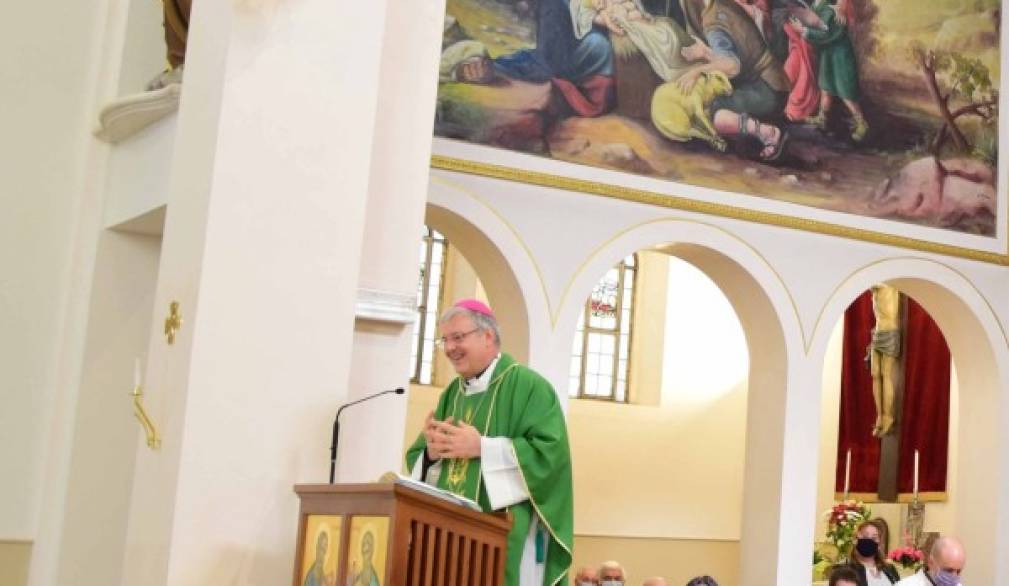 Mottinello Nuovo: festa con il vescovo per i cento anni della chiesa Mottinello Nuovo: festa con il vescovo per i cento anni della chiesa