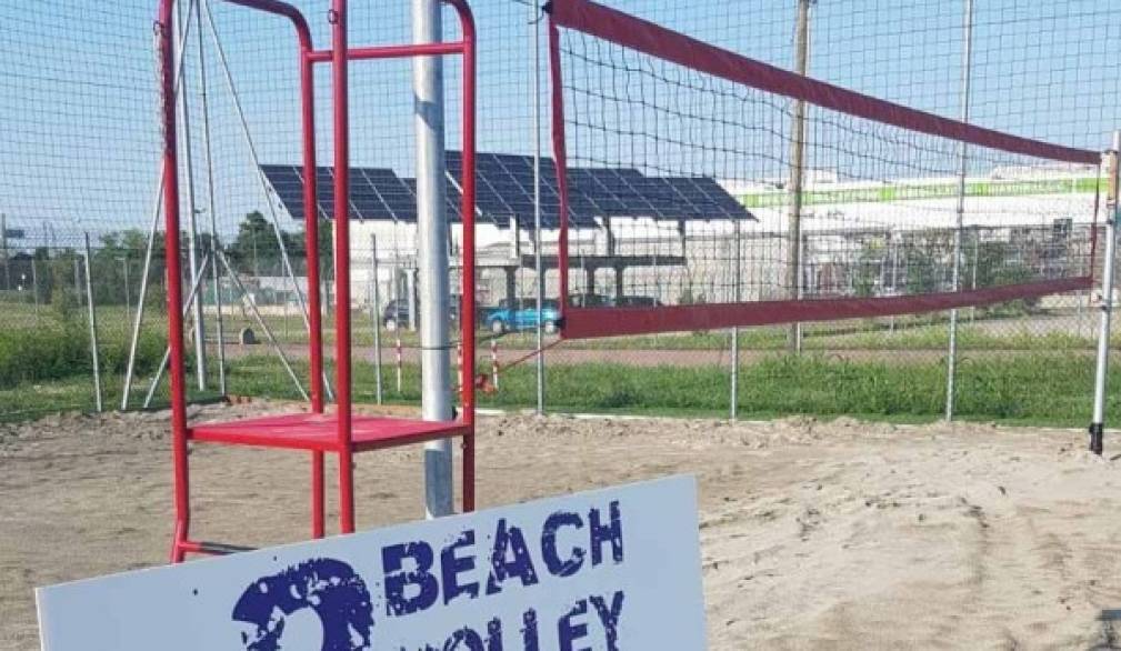 Un angolo di spiaggia a Olmi. Campi di beach volley già sold out Un angolo di spiaggia a Olmi. Campi di beach volley già sold out