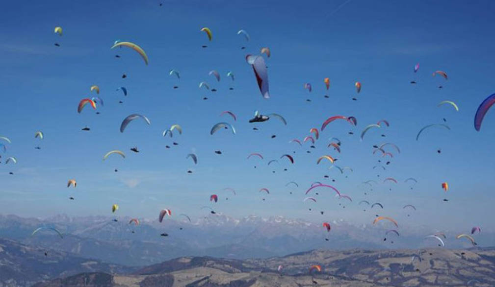 Gli interrogativi a proposito del volo libero sul Monte Grappa Gli interrogativi a proposito del volo libero sul Monte Grappa