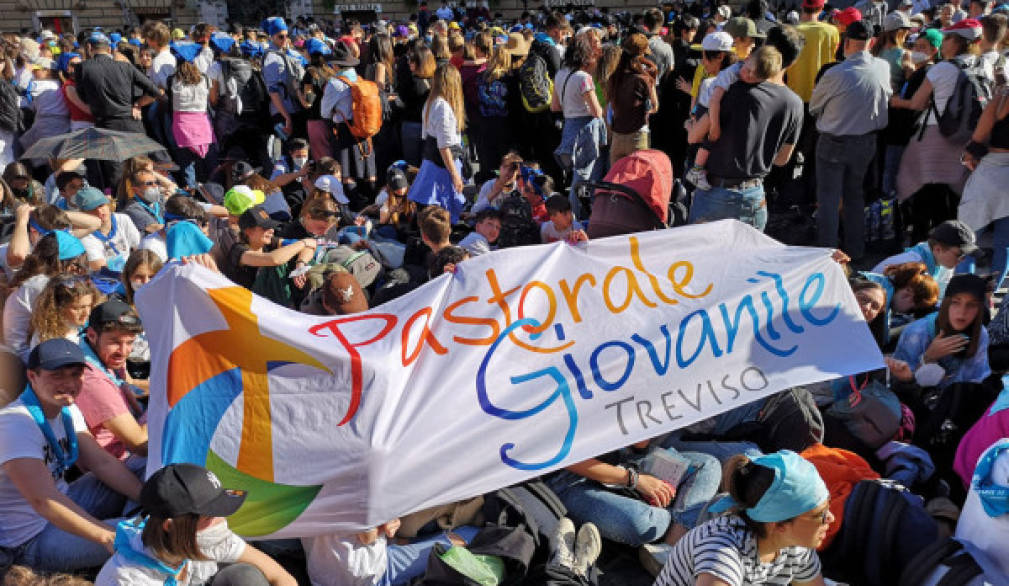 Seguimi: l'Eccomi dei ragazzi a Roma dal Papa Seguimi: l'Eccomi dei ragazzi a Roma dal Papa