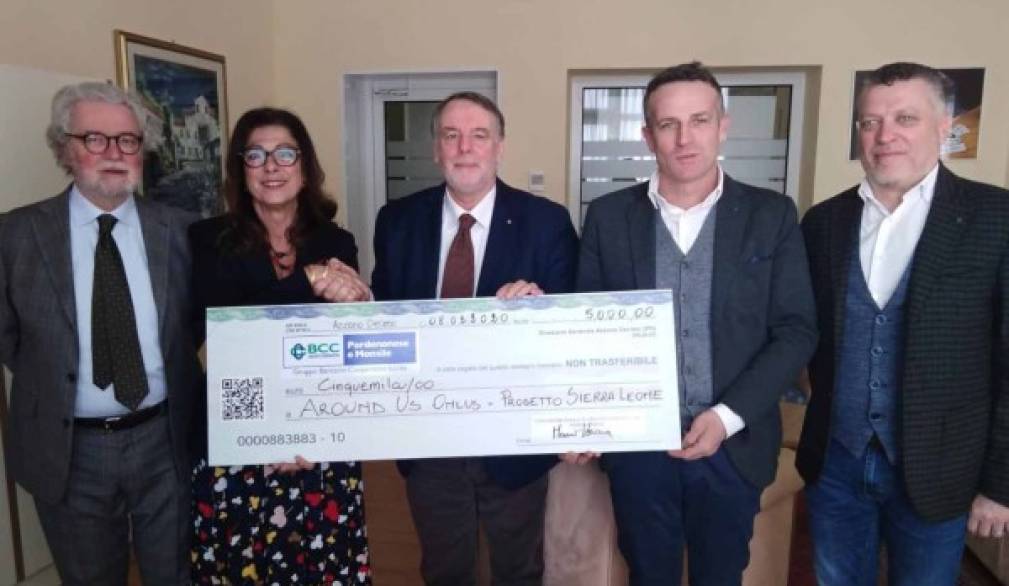 I soci della Bcc Pordenonese e Monsile donano un "punto nascite" alla Sierra Leone" I soci della Bcc Pordenonese e Monsile donano un "punto nascite" alla Sierra Leone"