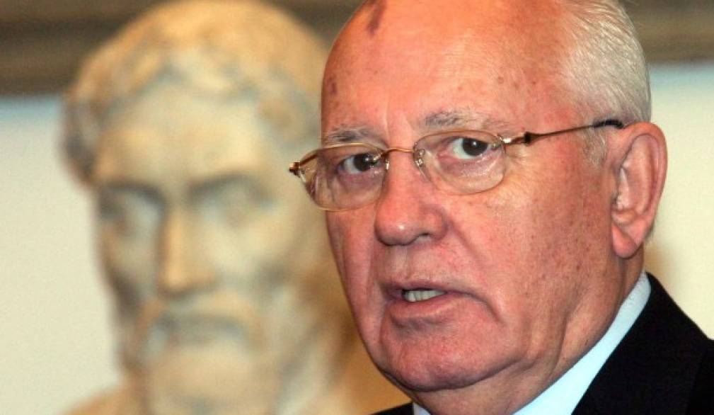 Michail Gorbaciov, eroe per l’Occidente, quasi un traditore per la maggioranza dei russi Michail Gorbaciov, eroe per l’Occidente, quasi un traditore per la maggioranza dei russi