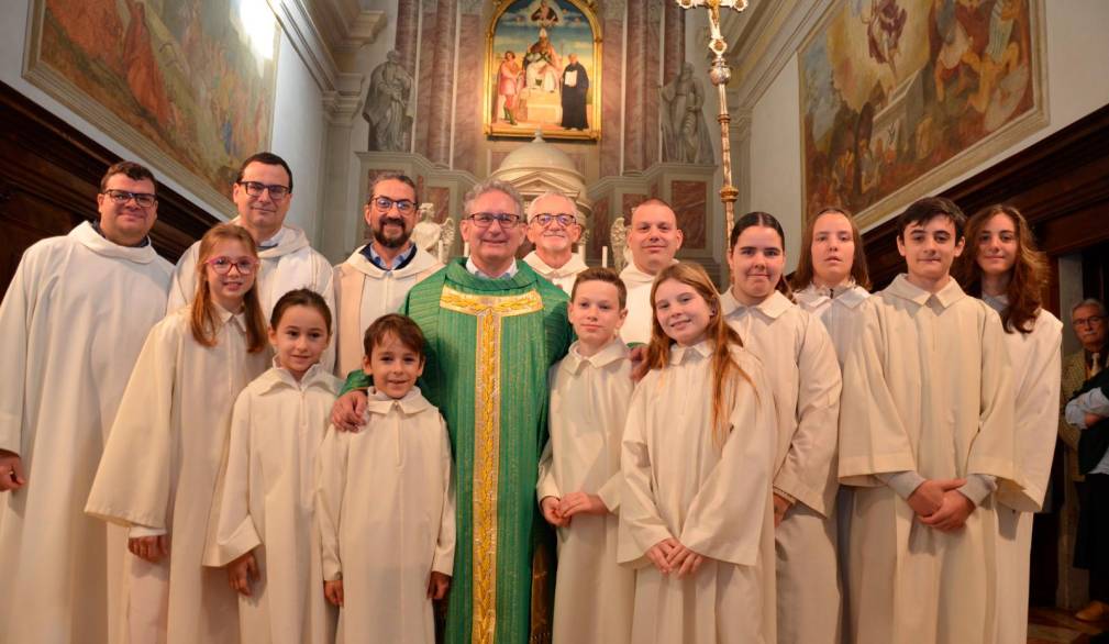 Dosson e Frescada: un grande abbraccio collettivo a don adriano