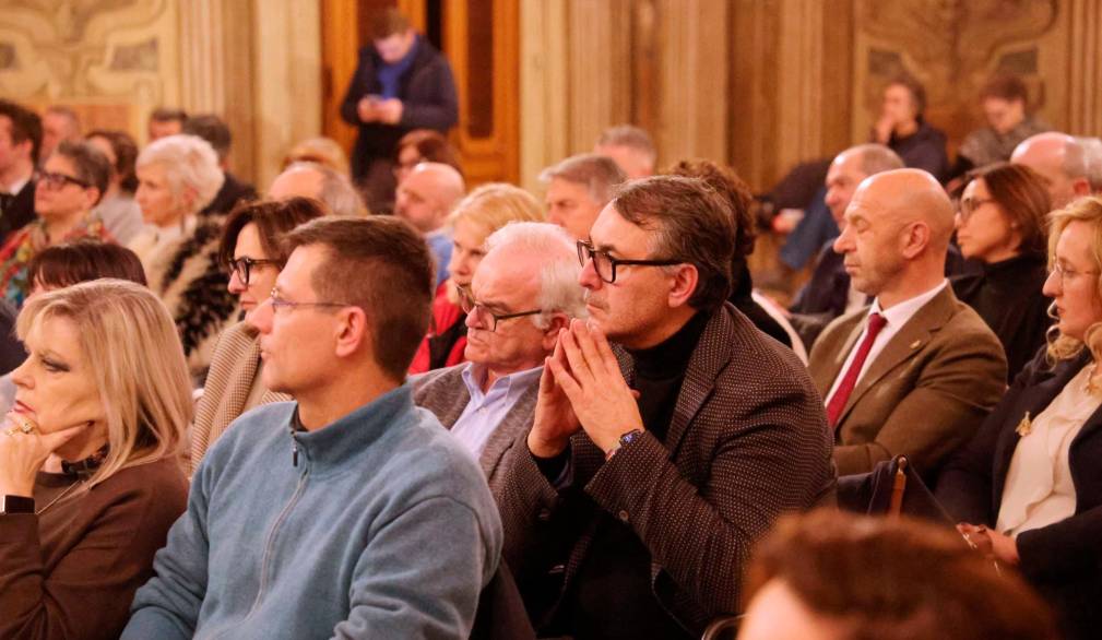 Coscienza, via maestra: il vescovo Tomasi incontra i politici e amministratori