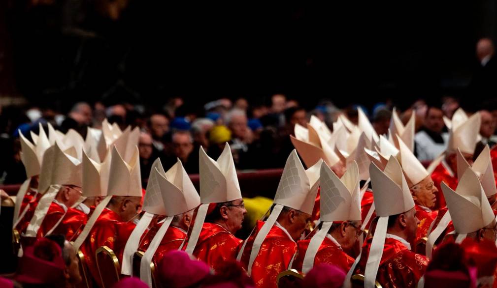 Il card. Re nella messa “pro eligendo Pontifice”: “Comunione e unità, non uniformità” Il card. Re nella messa “pro eligendo Pontifice”: “Comunione e unità, non uniformità”