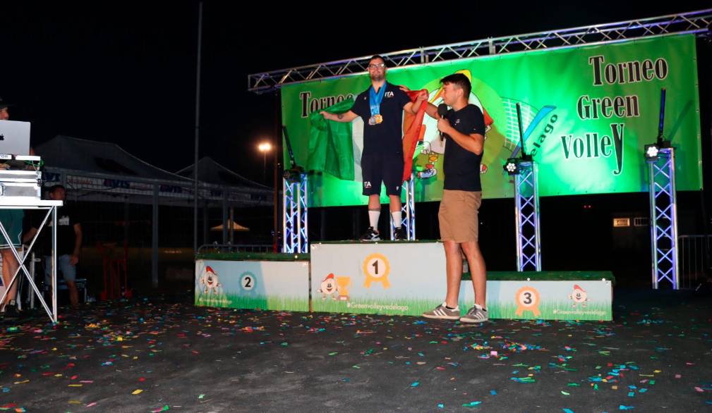 Vedelago, evento in piazza per celebrare Gianmaria Roncato, un vincente in piscina