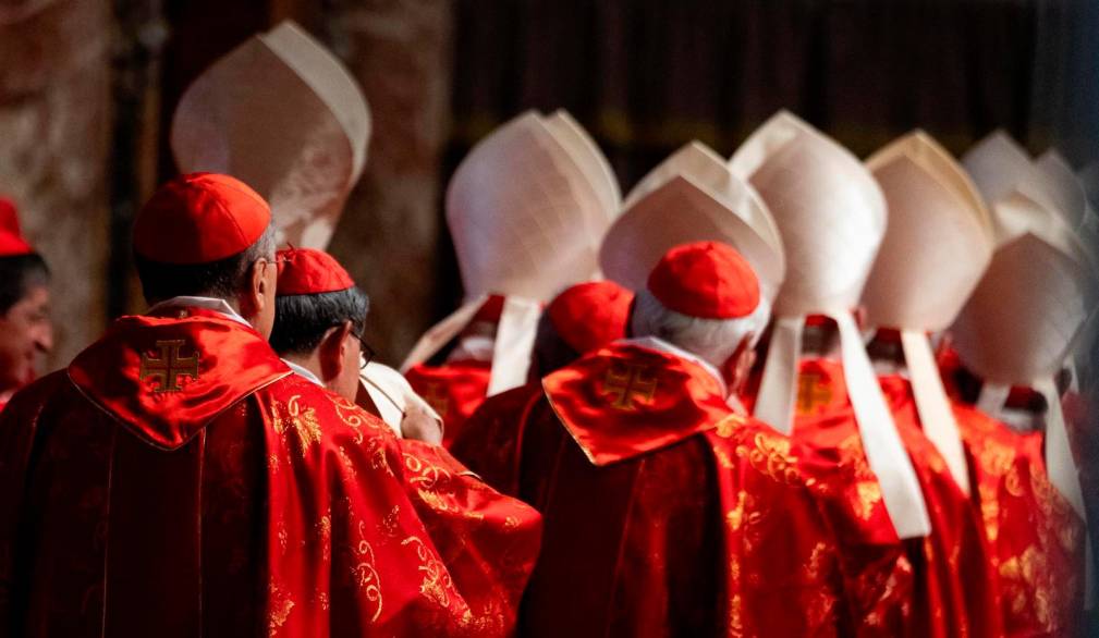 Il card. Re nella messa “pro eligendo Pontifice”: “Comunione e unità, non uniformità” Il card. Re nella messa “pro eligendo Pontifice”: “Comunione e unità, non uniformità”