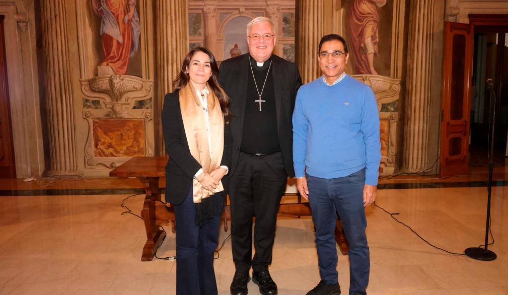 Il Vescovo e Paul Bhatti con Stella Coppi Frattini