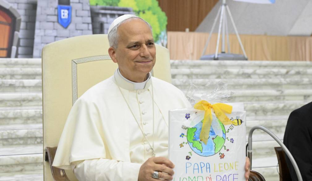 Papa Leone XIV incontra i bambini del Centro Estivo vaticano e altri 300 bambini ucraini. Foto Vatican Media/Sir Papa Leone XIV incontra i bambini del Centro Estivo vaticano e altri 300 bambini ucraini. Foto Vatican Media/Sir