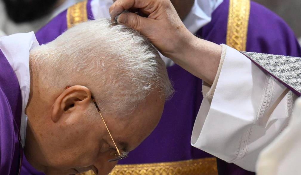 Papa Francesco: messa delle Ceneri, “la vita non è una recita, scendere dal palcoscenico della finzione” Papa Francesco: messa delle Ceneri, “la vita non è una recita, scendere dal palcoscenico della finzione”