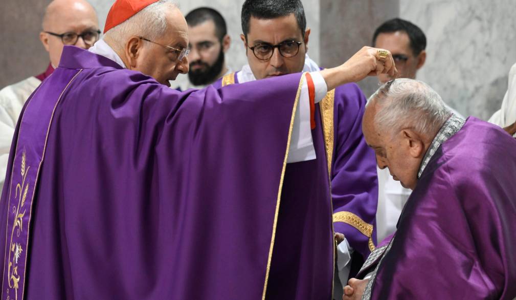 Papa Francesco: messa delle Ceneri, “la vita non è una recita, scendere dal palcoscenico della finzione” Papa Francesco: messa delle Ceneri, “la vita non è una recita, scendere dal palcoscenico della finzione”