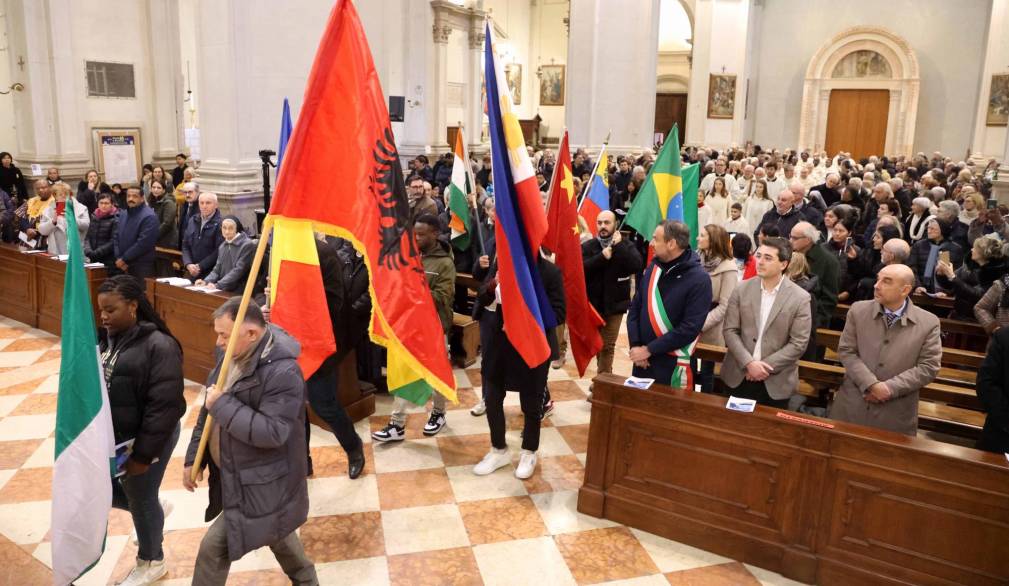 agenzia foto film treviso messa dei popoli in cattedrale