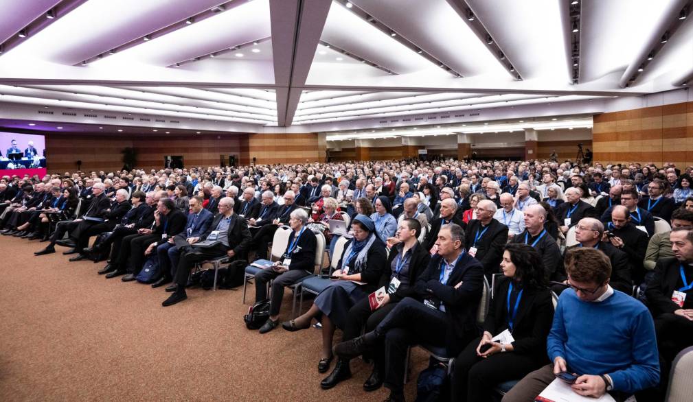 Approvato il Documento finale del Cammino sinodale: ai vescovi il compito di attuarlo nelle diocesi italiane Approvato il Documento finale del Cammino sinodale: ai vescovi il compito di attuarlo nelle diocesi italiane