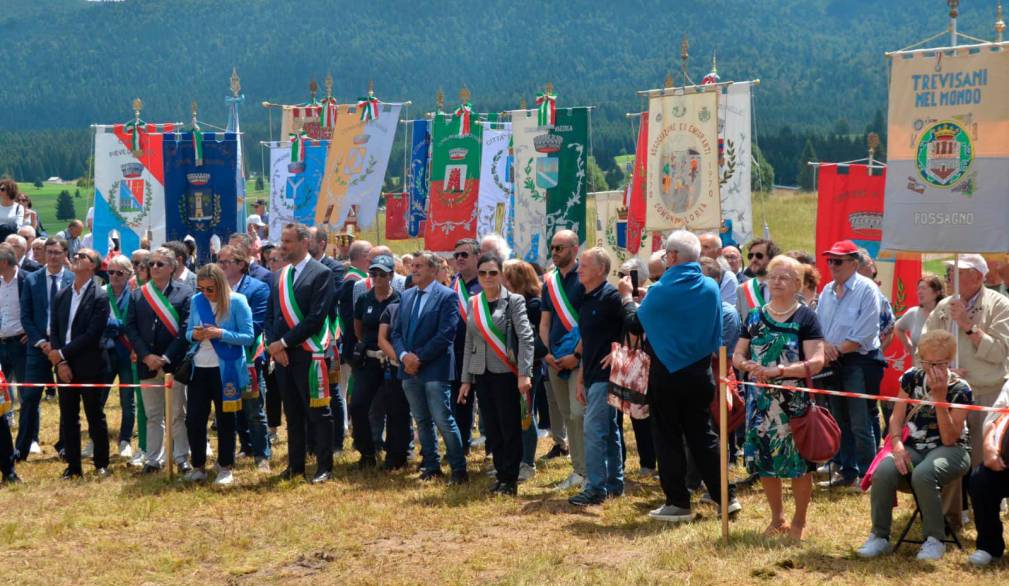 Trevisani nel mondo in Cansiglio, custodi di amicizia e solidarietà Trevisani nel mondo in Cansiglio, custodi di amicizia e solidarietà